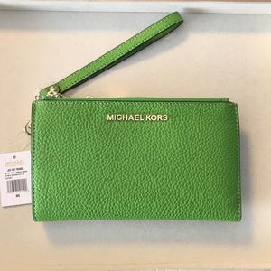 Michael Kors Wristlet/Wallet